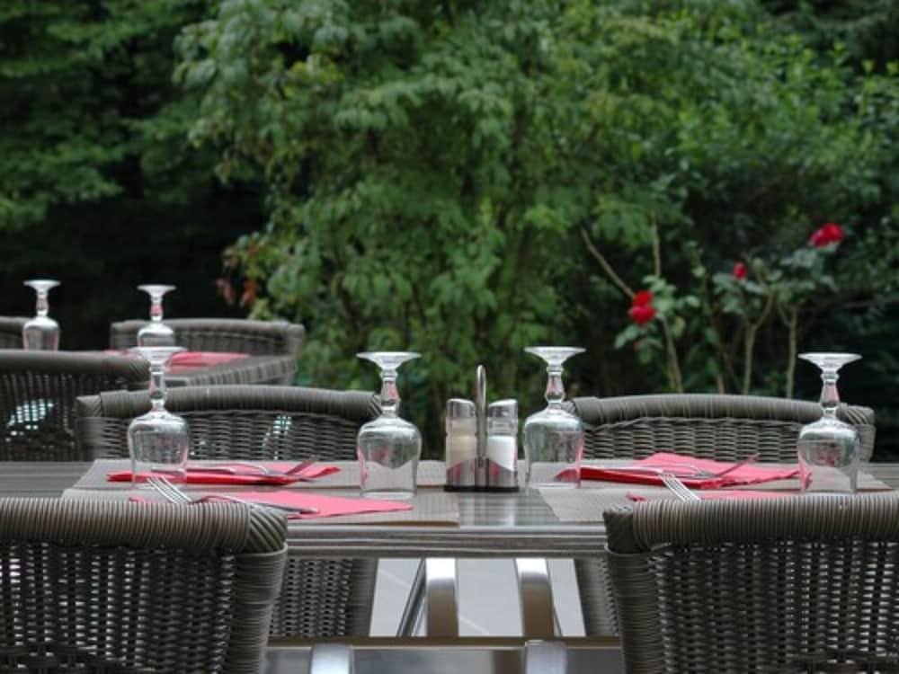 Hotel Novel Restaurant La Mamma Annecy Exterior foto