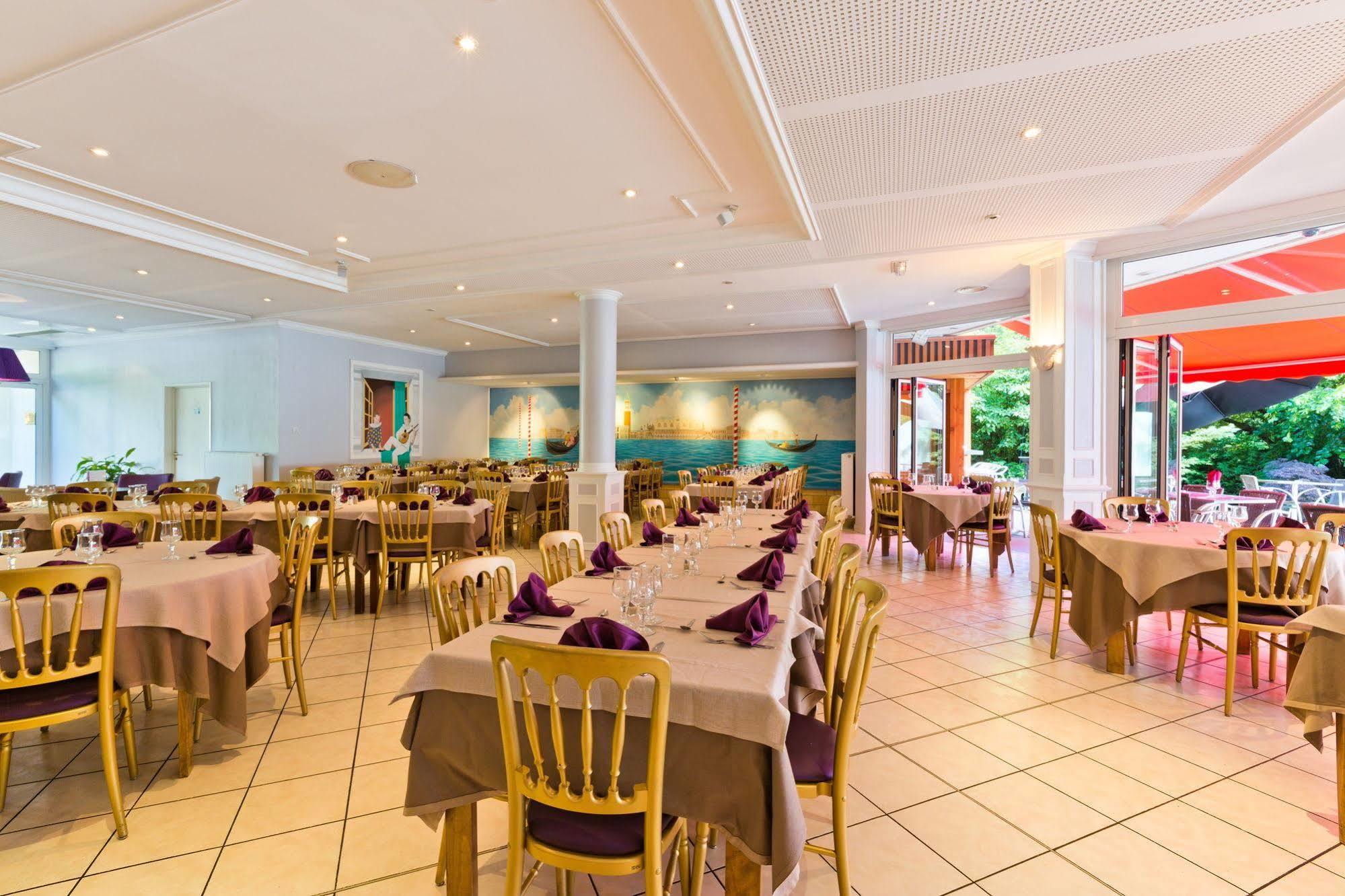 Hotel Novel Restaurant La Mamma Annecy Exterior foto